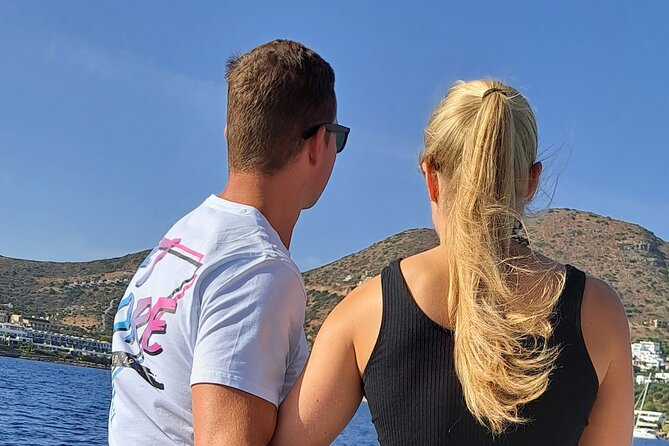 4 Hour Fishing and Swimming Boat Experience in Schisma Eloundas - The boat, the pace, and the small-group advantage