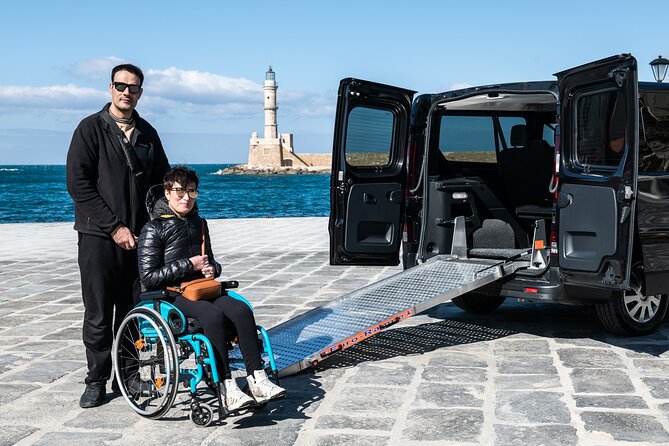 Accessible to wheelchair Sightseeing tour to Knossos palace - Should you book this private transfer to Knossos and Cretaquarium?