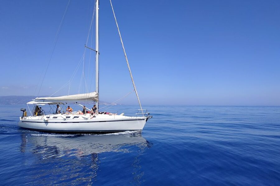 Agia Galini: South Crete Sailing Trip with Optional Lunch - Lunch and wine: how the optional meal changes the whole day