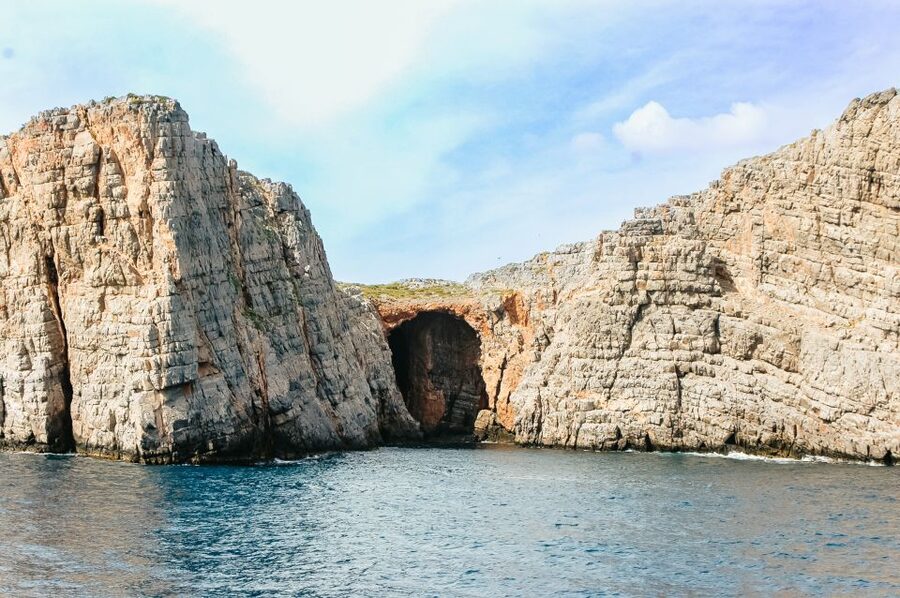 Agios Nikolaos: Boat Trip to Spinalonga with Swim Stop - Onboard Comfort: Bar, Restaurant, Toilets, and Practical Setup