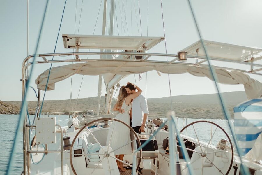 Agios Nikolaos: Golden Hour Sailboat Tour with Wine & Snacks - Snacks, Local Wine, and the Onboard Chef Factor