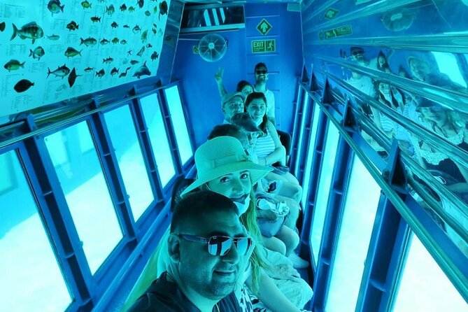Amazonas Park and Glass Bottom Boat Tour - Timing and group size: how to handle a 4 to 8 hour day