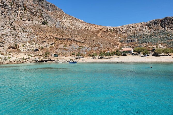 Balos Catamaran Private Sailing Cruise with Lunch - The crew and the smooth-running day