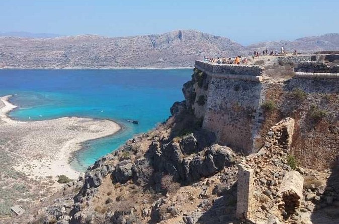 Balos Lagoon & Gramvousa Island or Chania Old Town - Lunch with vegetarian options: fueling the day without derailing it