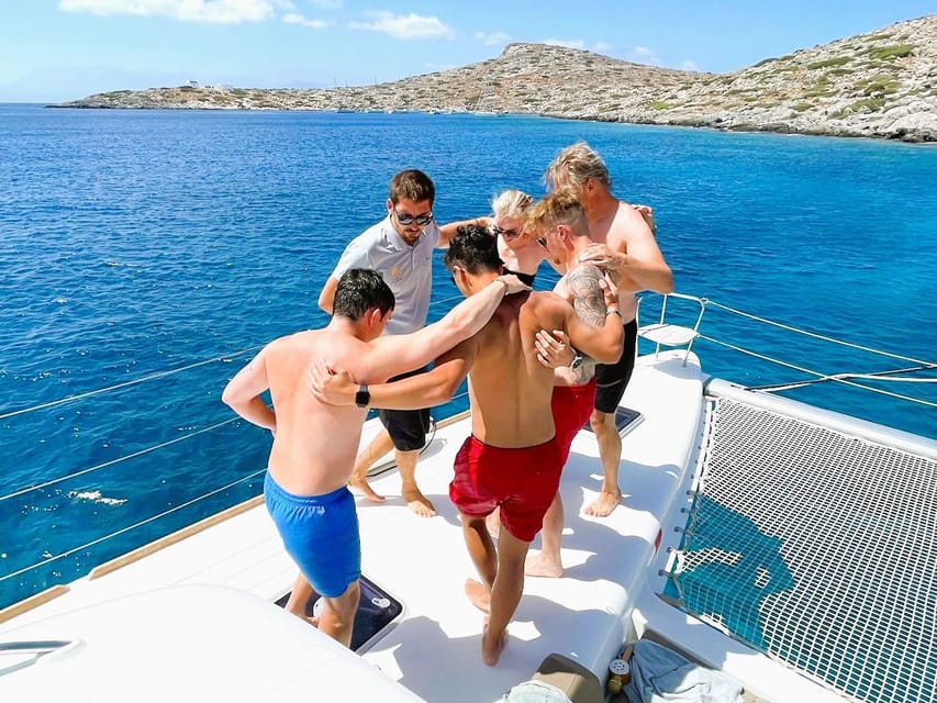 Chania: Afternoon Catamaran trip - Dinner, Drinks & Sunset - Who this catamaran trip fits best
