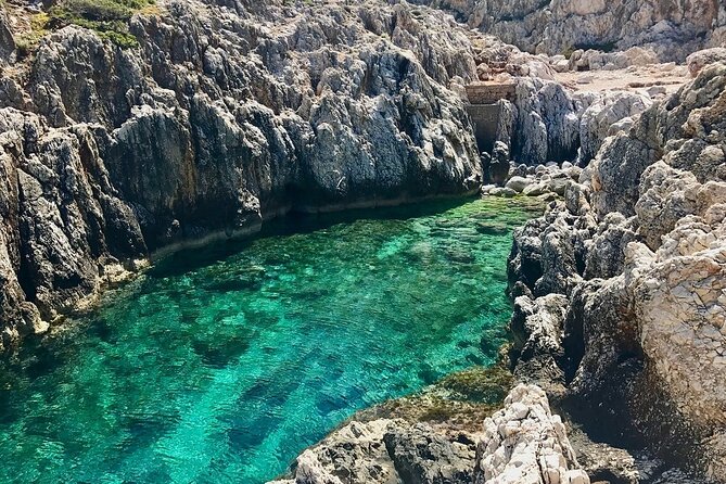 Chania: Hiking through History and Hidden Gems at Katholiko Bay - The return trip: one last viewpoint (often near Venizelos Graves)