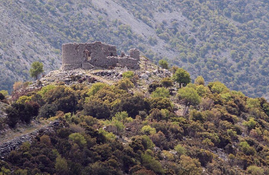 Chania: Imbros Gorge Hiking Tour & Beach Relaxation - Imbros Gorge: the 7 km walk with 300-meter cliff drama