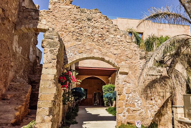 Chania, Kournas and Rethymno from Heraklion Private Tour - Chania old town in 2 hours: Venetian lighthouse, Ottoman streets, and Minoan traces