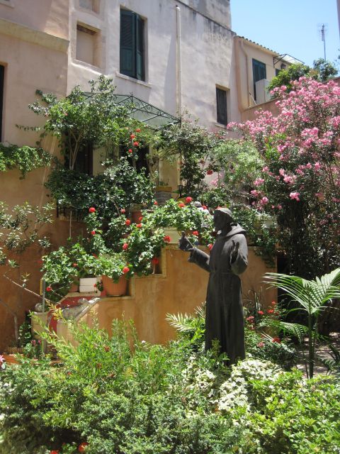 Chania Old City Walking Tour - Heat, pace, and why the guide matters in July