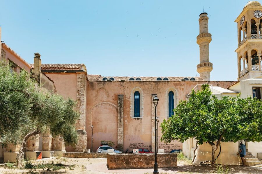 Chania: Old Town Highlights Guided Tour with Street Food - Venetian, Renaissance, and Ottoman Chania: what the buildings teach