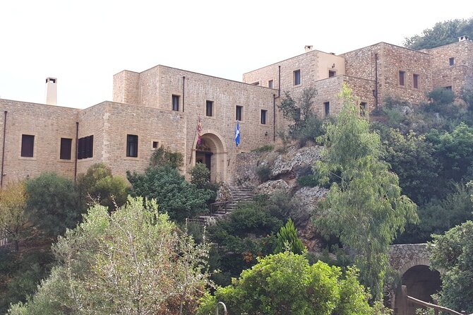 Chania Private Tour: Monastery, Scenic Gorge & Mountain Views - Timing, weather, and how to dress for a gorge day