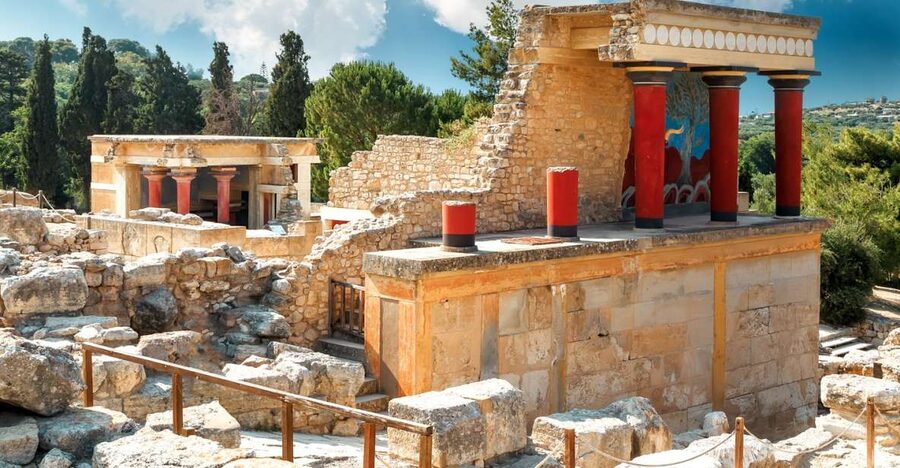 Chania/Rethymno: Knossos Palace & Heraklion City Tour - How This Day Trip Really Feels