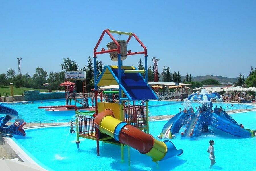 Chania & Rethymno:Limnoupolis Water Park with Lunch+Transfer - Should you book Limnoupolis with Lunch and Transfer?
