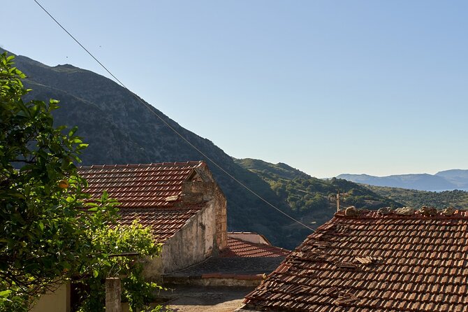 Cretan Night: Dinner & Live Show at Pano Karouzanos Village - Timing and logistics: how to plan your night without stress