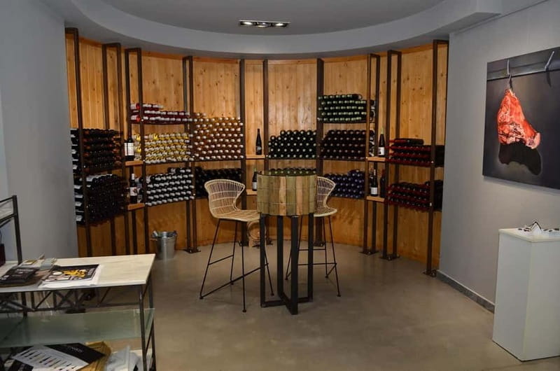 Crete: 2 Wineries Private Tour with Wine Tasting & Lunch - Pickup, Van Time, and Why the Small Group Matters