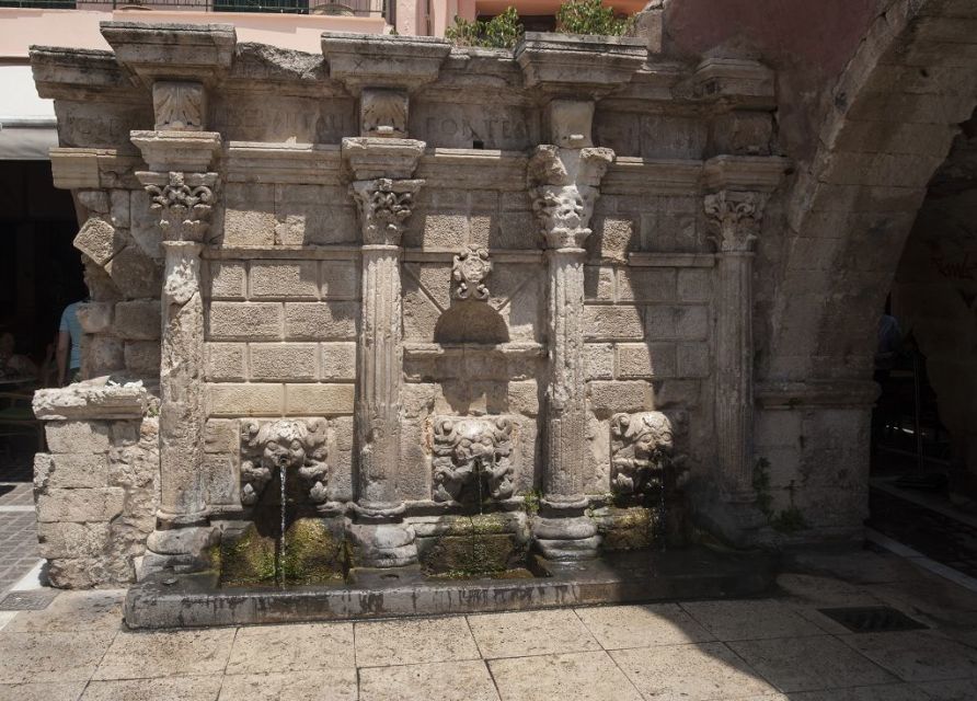 Crete: Chania, Lake Kournas and Rethymno Tour - On the bus and with the guide: how the day really feels