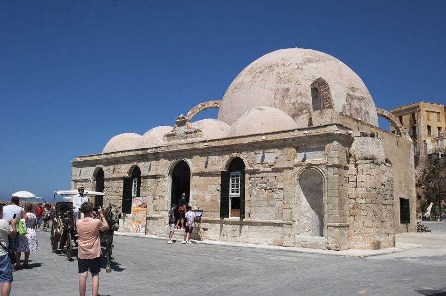 Crete: Chania, Lake Kournas and Rethymno Tour - Lake Kournas: Crete’s freshwater break with swimming and pedalo time