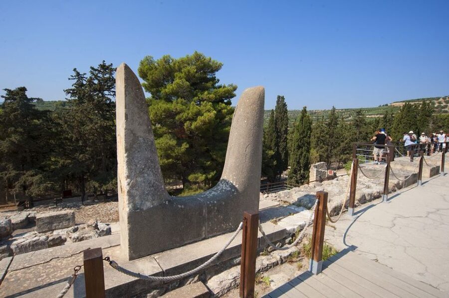 Crete: Knossos Palace and Lassithi Plateau Day Tour - Morning pickup and the air-conditioned coach ride that makes the day work