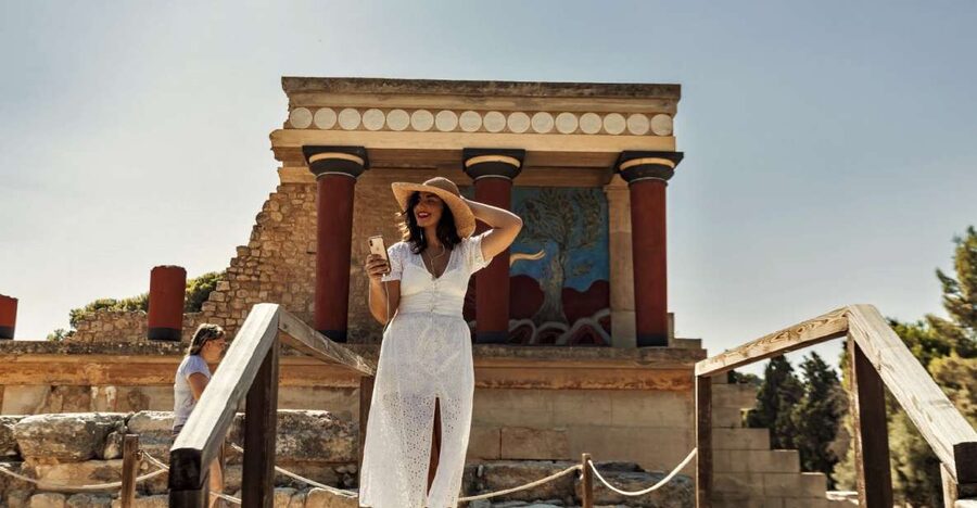 Crete: Knossos Palace and Museum E-Tickets with Audio Guides - Knossos and Heraklion in One Smart Day: the big-picture plan