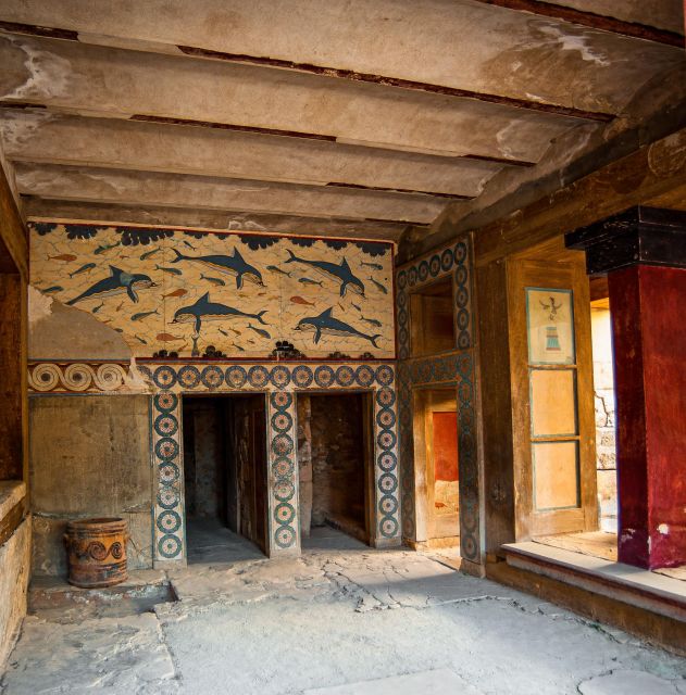 Crete: Knossos Palace & Heraklion City Tour - Getting there by bus: easy start, scenic drive, and less stress