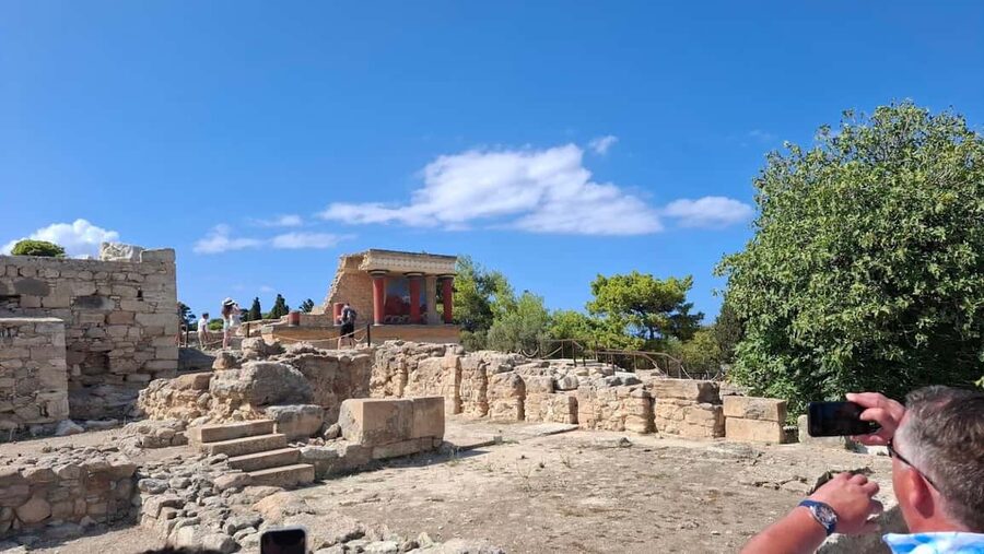 Crete: Knossos Palace, Winery & Olive Oil Tour with Lunch - Olive oil production: tasting the island’s everyday gold