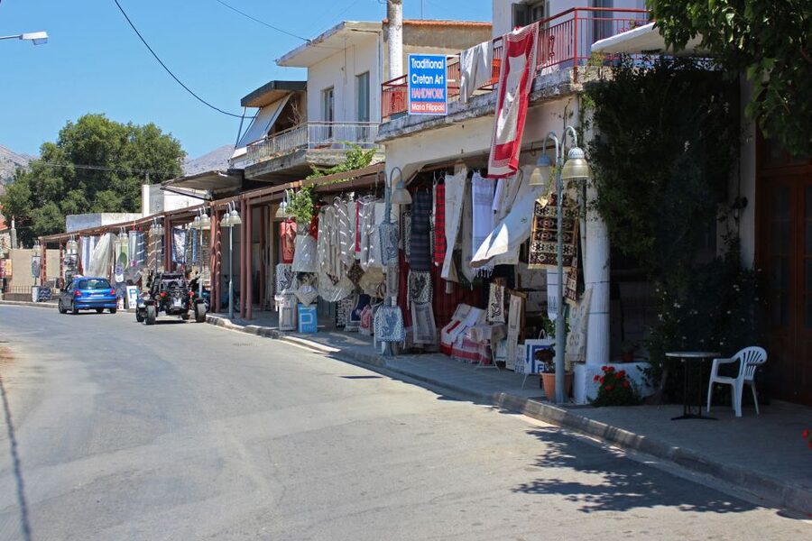 Crete: Land Rover Safari Through Katharo Plateau - Krasi Sycamores and Selinari Vultures: Nature With Character