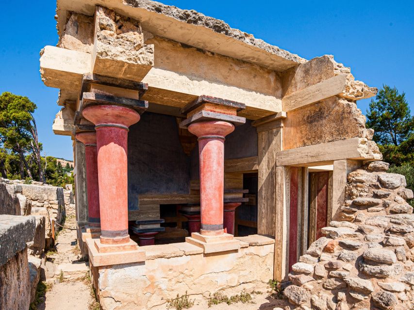 Crete: Lasithi Plateau & Knossos Palace Tour - Tzermiado: lunch in a hillside capital with old-stone charm