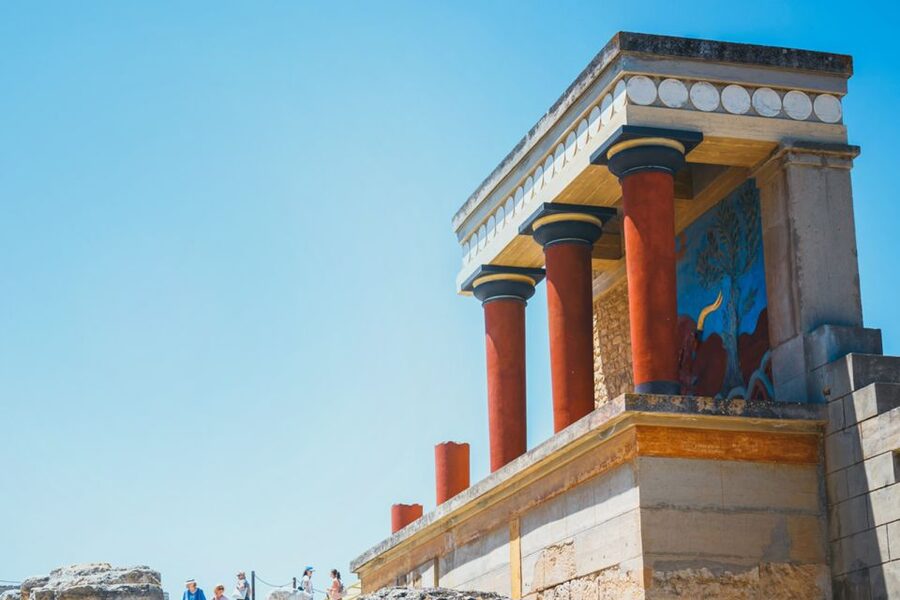 Crete: Palace of Knossos E-Ticket and Audio Guide - South Propylaeum to King Minos: Frescoes and Daily Life Stops