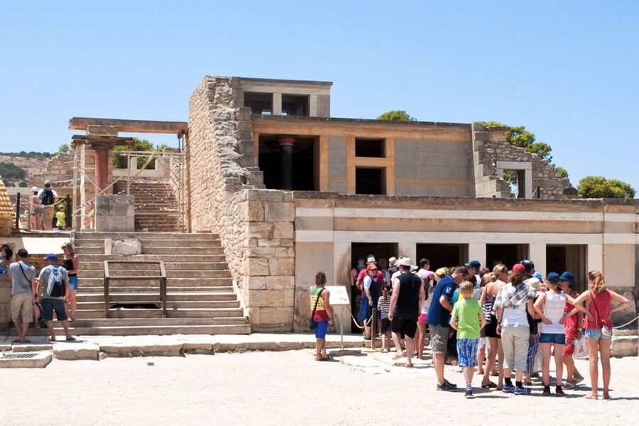 Crete: Palace of Knossos E-Ticket and Audio Guide - South Entrance Corridor and Mount Juktas: Framing the View