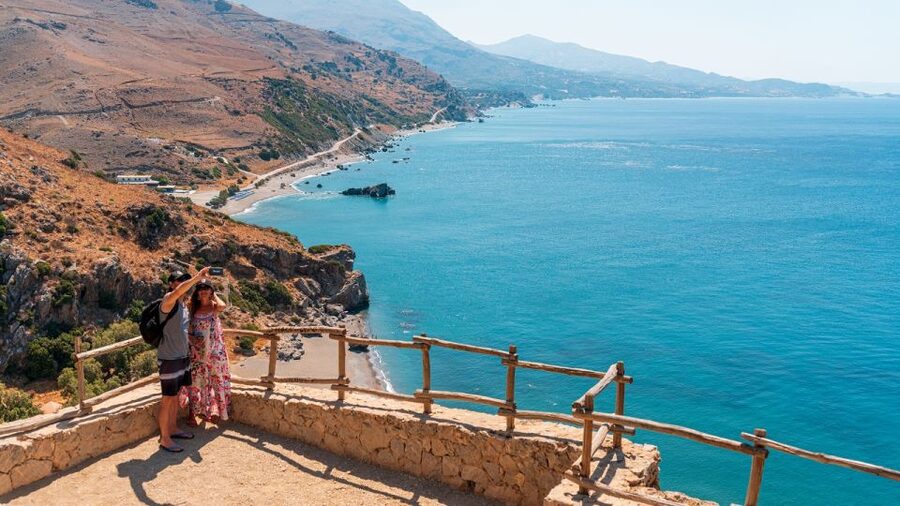 Crete: Preveli Tropical Beach and Palm Forest - If you want more: the optional hike toward hidden coves