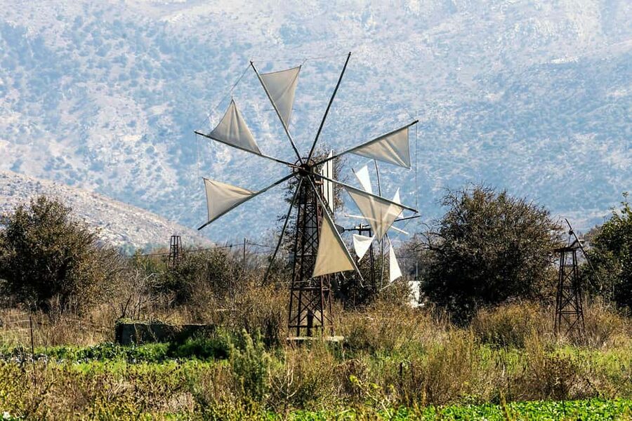 Crete: Road-trip to Lasithi, Zeus Cave & Olive Mill Farm - Morning pickup and the drive uphill (what the day feels like early on)