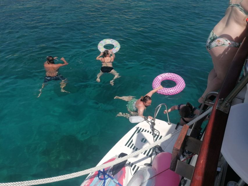 Crete: Snorkeling Boat Trip with Lunch and Transfer - Saint George Bay: Where the Sun Time Fits the Day