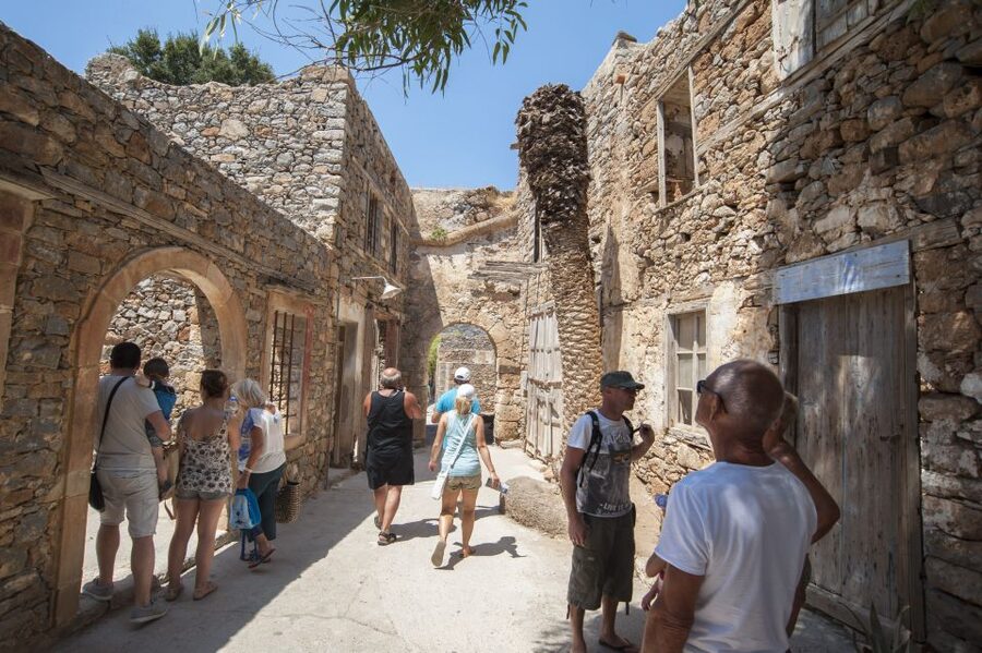 Crete: Spinalonga, Agios Nikolaos and Elounda with BBQ Lunch - Who should book this tour—and who might want a different plan