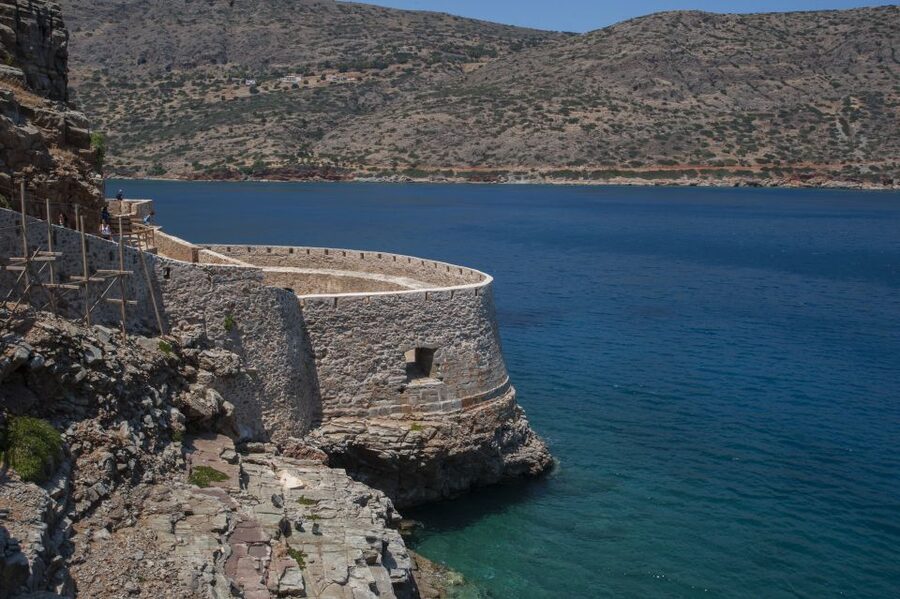 Crete: Spinalonga, Elounda, & Agios Nikolaos Boat Tour & BBQ - The Spinalonga Fortress Tour: Guides Make or Break It