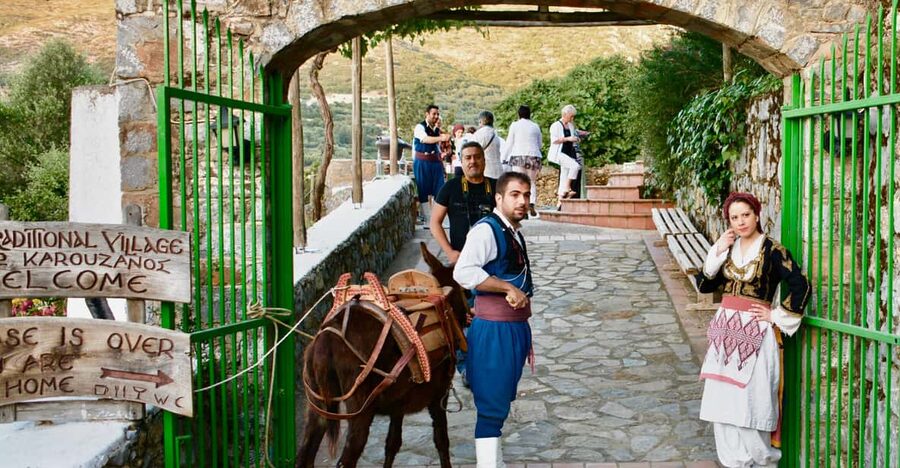 Crete: Traditional Cretan Night: Live Show and Dinner - Price and what $32 actually buys you
