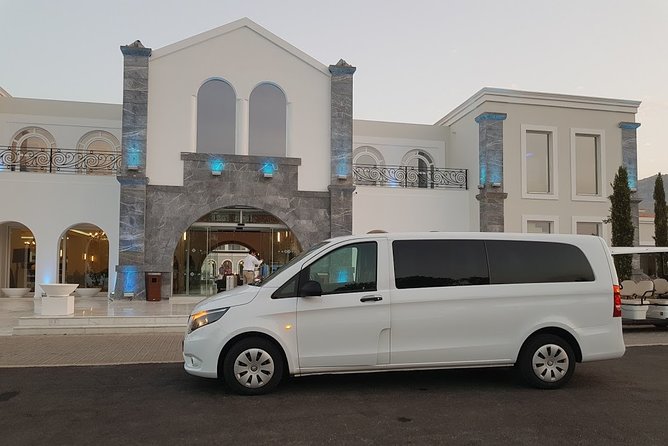 Crete: Transfer from Heraklion Airport to Rethymno - Arrival in Rethymno: turning the transfer into real vacation time