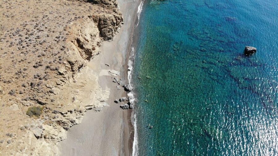 Crete: Trypiti Beach Off-Road South Tour w/ Lunch & Wine - Trypiti gorge descent: the moment the rocks take over