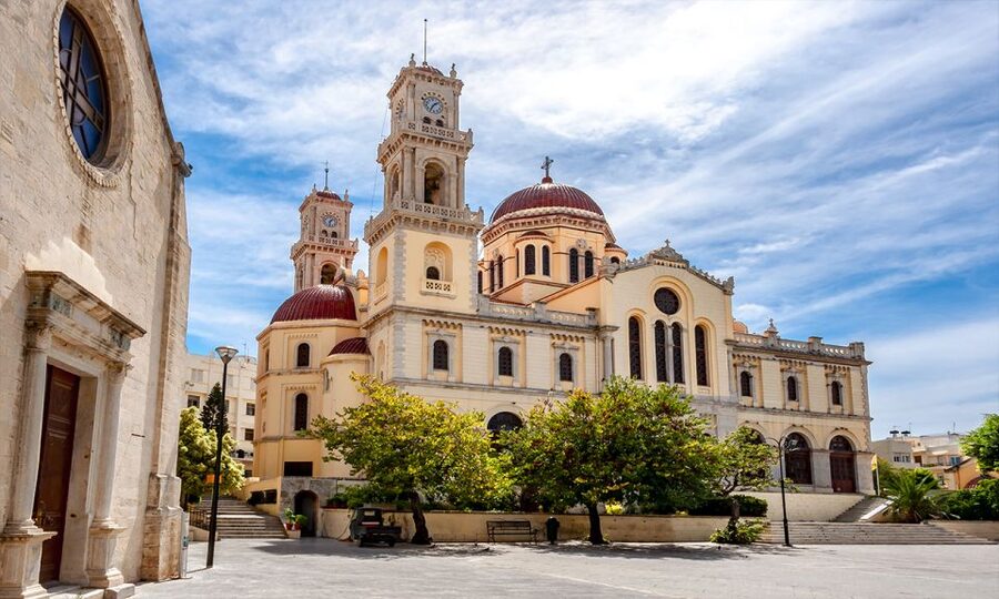 Day Trip To Heraklion City Center & Market & CretAquarium - How the day trip flow actually works (pickup to drop-off)