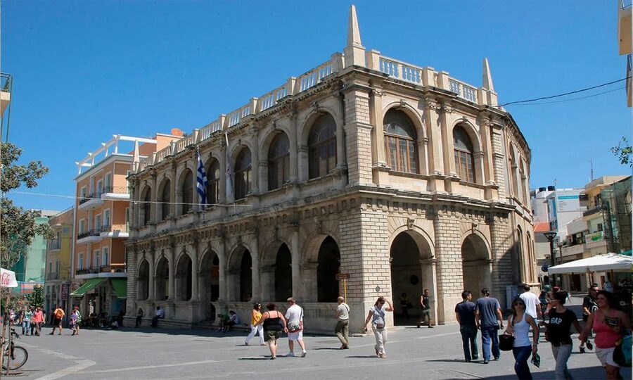 Day Trip To Heraklion City Center & Market & CretAquarium - Old Port to Koules fortress: Venetian walls and sea views