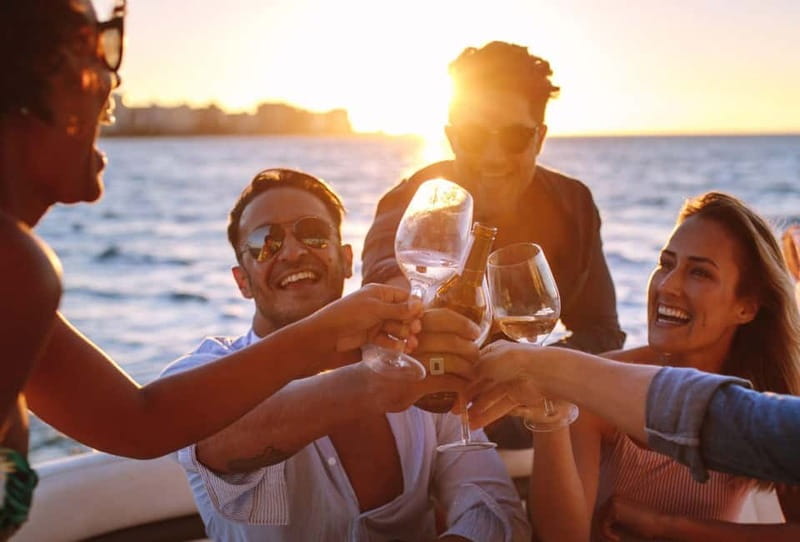 Dia: Day & Sunset Cruise with Menu by Greece's Top 100 Chef - The first sailing hour: drinks, music, and getting settled