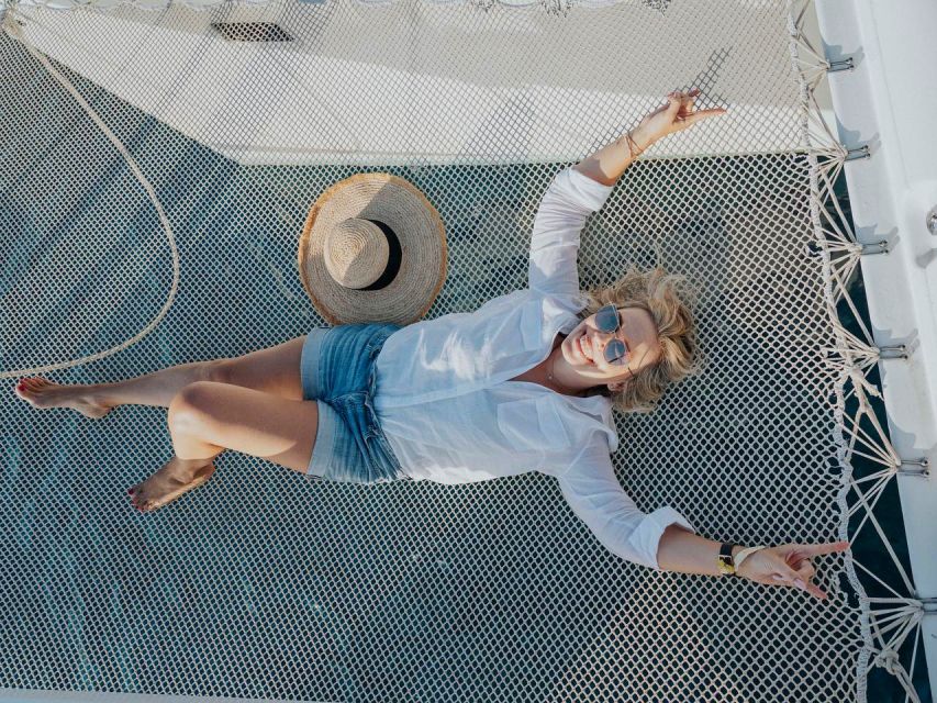 Dia Island Catamaran – Premium Lunch, Open Bar, Small Group - Drinks and Service: The Open Bar, Without the Chaos