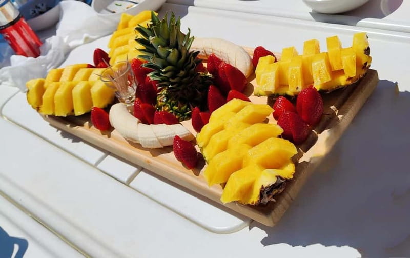 Dia Sailing Cruise With All-inclusive Meal And Drinks - The All-Inclusive Mediterranean Meal: Simple, Greek, and Built for Sea Time