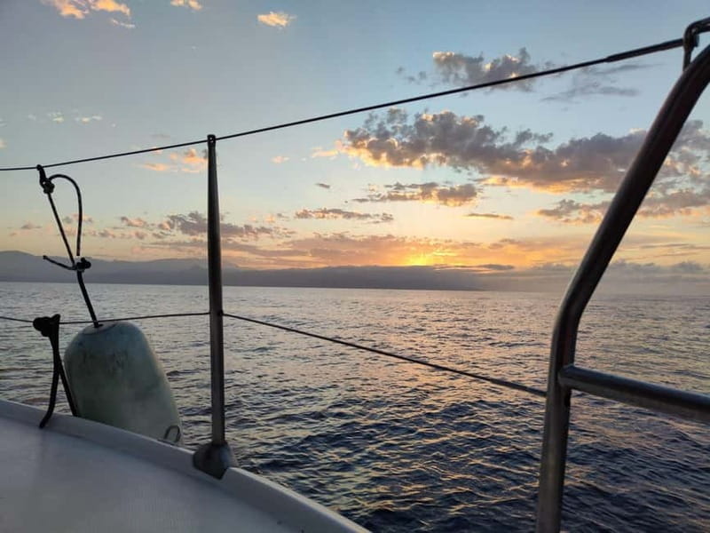 Dia Sailing Cruise With All-inclusive Meal And Drinks - Crew and On-Board Service: Friendly, Practical, and Hands-On
