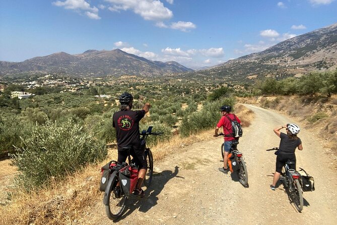 E-Bike Tour with Wine Tasting in Dafnes, Heraklion - Stop 2: Athanati and the payoff of the overlook