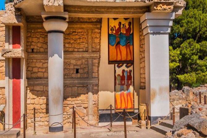 Ecobike-Knossos Palace-Wine tasting-Olive oil tasting - Stop 1: Ecobikegreece start, waiver, and how the e-bike feels