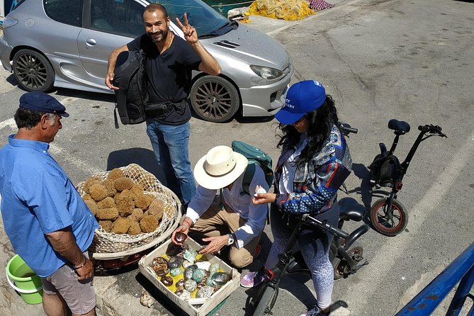 Ecobike tour in historic Heraklion - Karavolas Square: seaside air and a quick reset