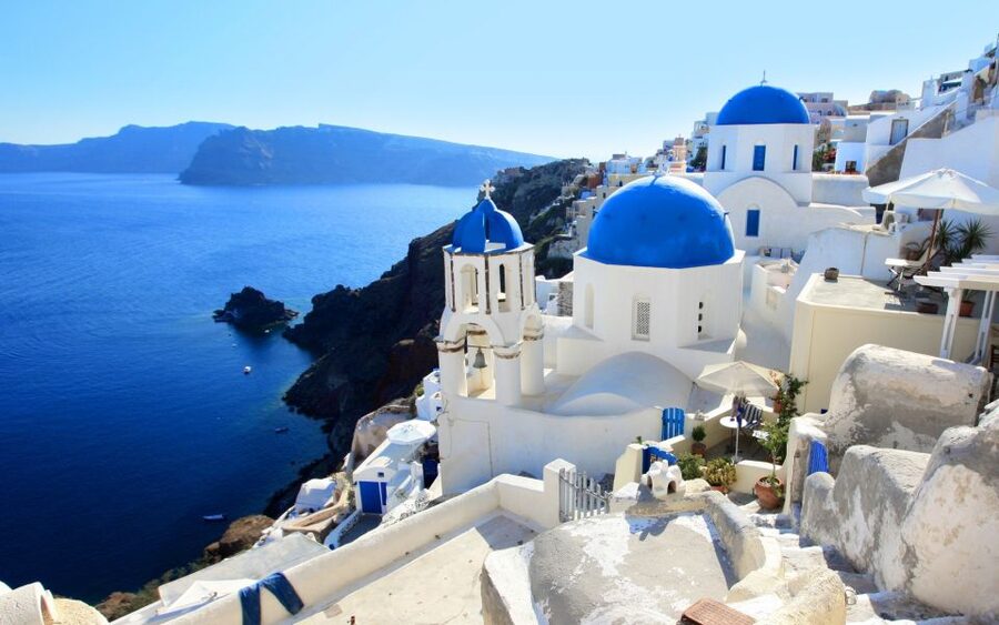 From Chania: Full-Day Trip to Santorini - Oia at the volcanic rim: the view you came for