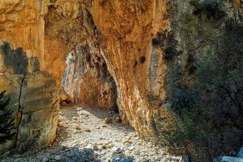 From Chania:Imbros Gorge Tour with Professional Hiking Guide - From Chania to the mountains: how the day starts