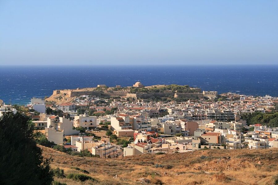 From Chania: Knossos Palace and Heraklion Full-Day Tour - Heraklion town time: what you can do in about 3 hours