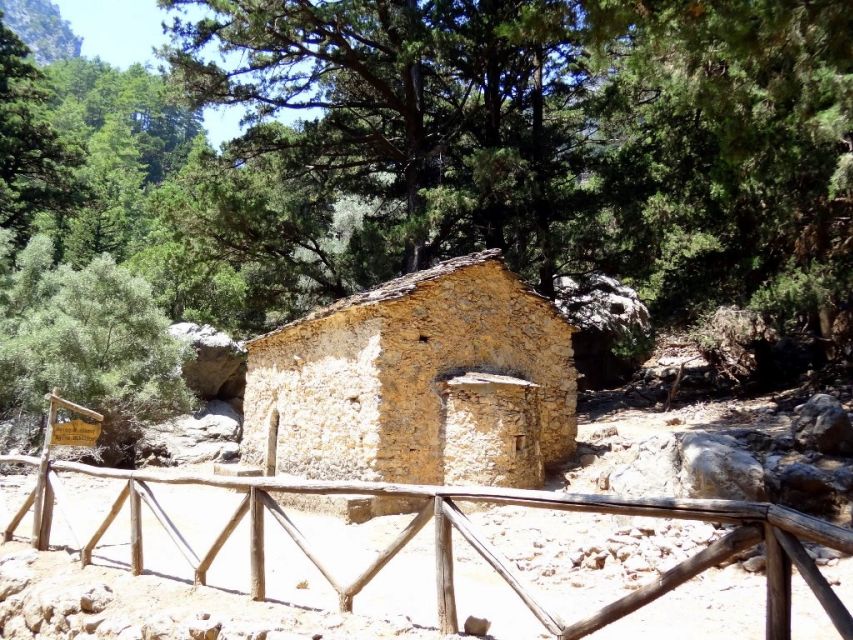 From Chania/Rethymno: Samariá Gorge Guided Hike with Pickup - Ferry to Sougia and the return bus: why the schedule matters